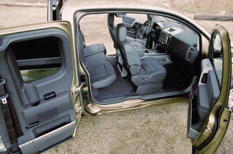 2004 Nissan Titan King Cab Interior Picture