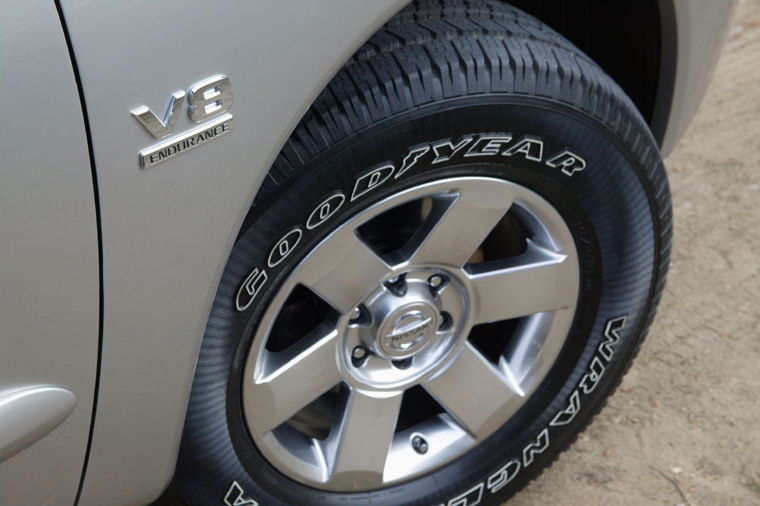 2004 Nissan Titan Crew Cab Rim Picture