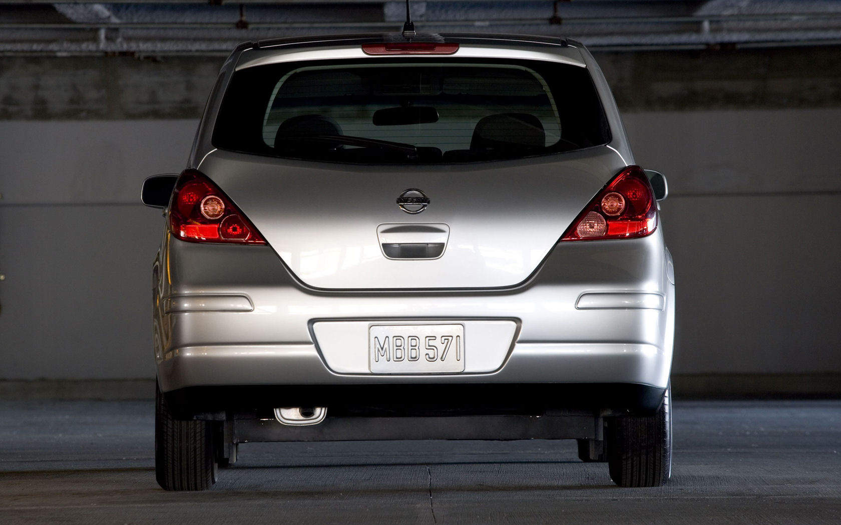 Nissan Versa Desktop Wallpaper