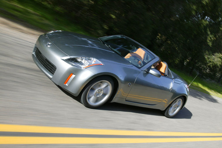 2004 Nissan Z Roadster Picture