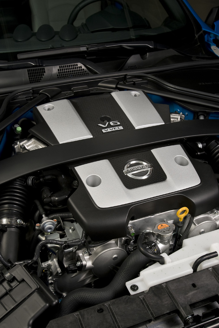 2010 Nissan 370Z Coupe 3.7L V6 Engine Picture