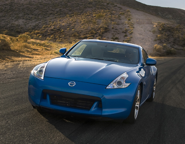 2010 Nissan 370Z Coupe Picture