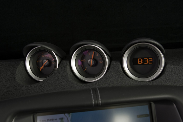 2010 Nissan 370Z Coupe Gauges Picture