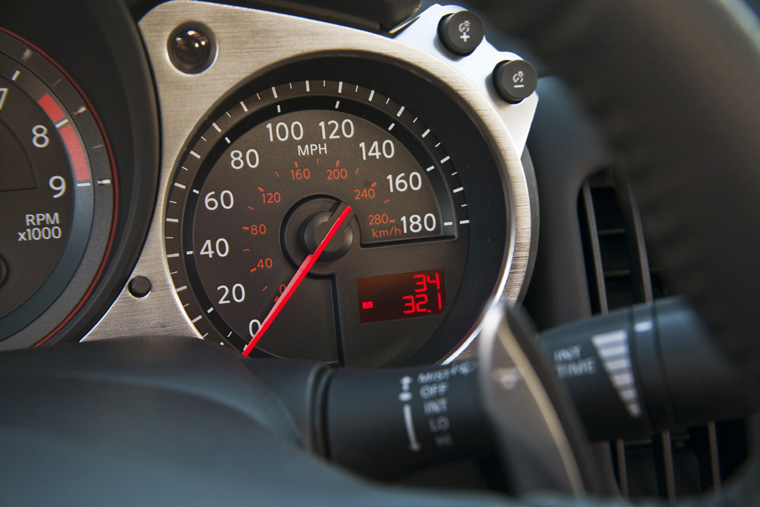 2010 Nissan 370Z Roadster Gauges Picture