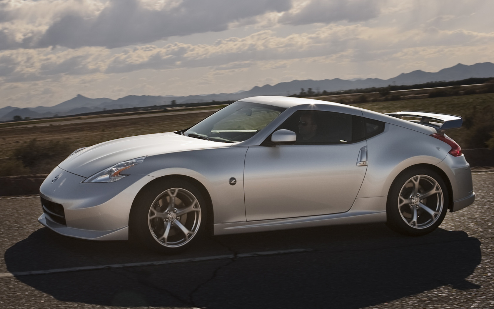 Nissan Z-Car Desktop Wallpaper