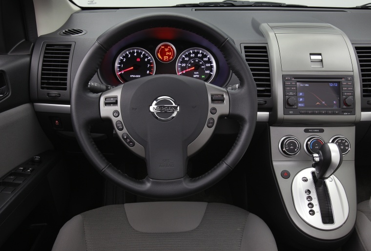 2012 Nissan Sentra Sr Special Edition Sedan Cockpit