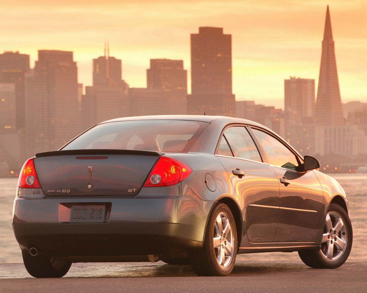 Pontiac G6 Desktop Wallpaper