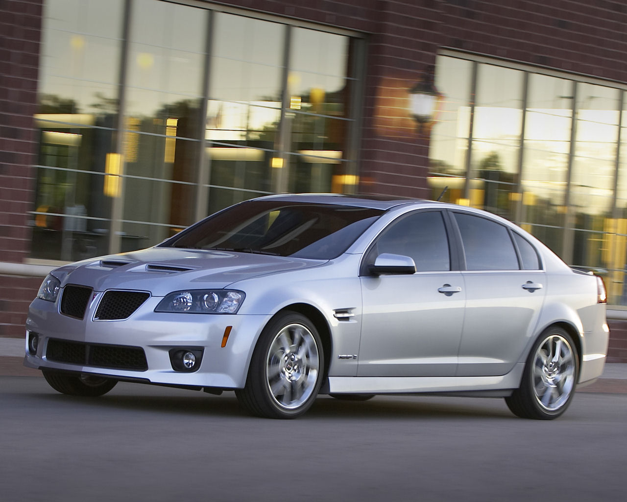 Pontiac G8 Desktop Wallpaper