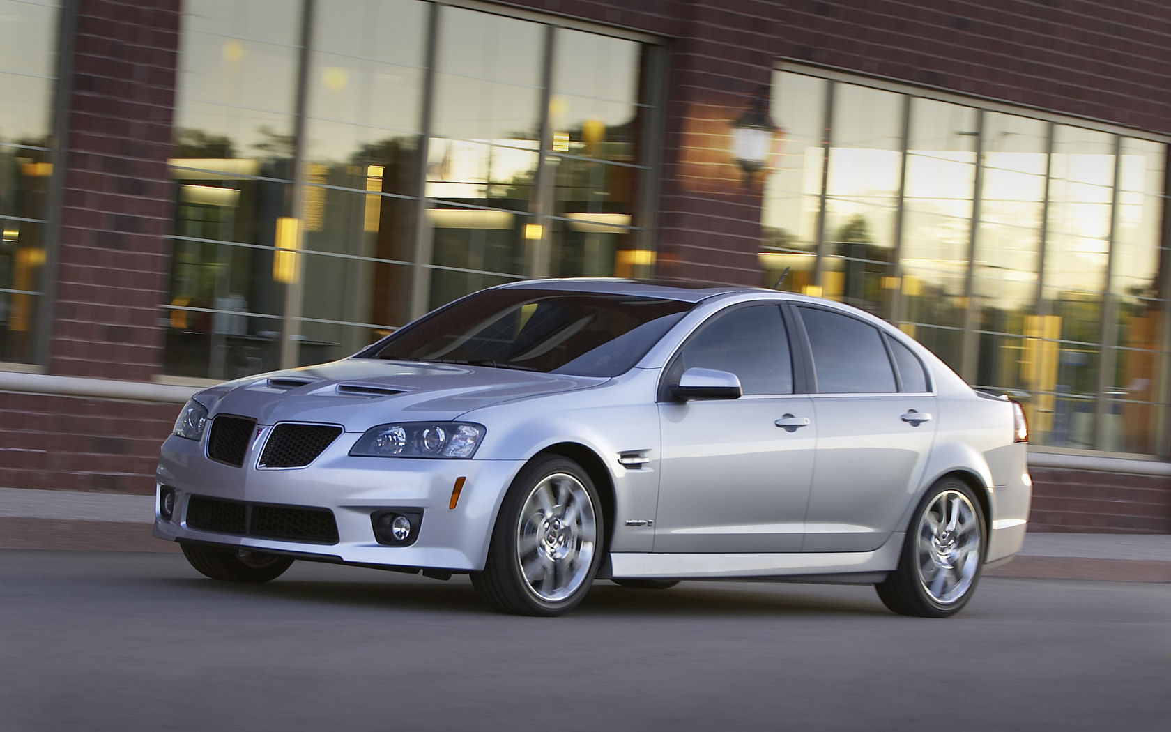 Pontiac G8 Desktop Wallpaper