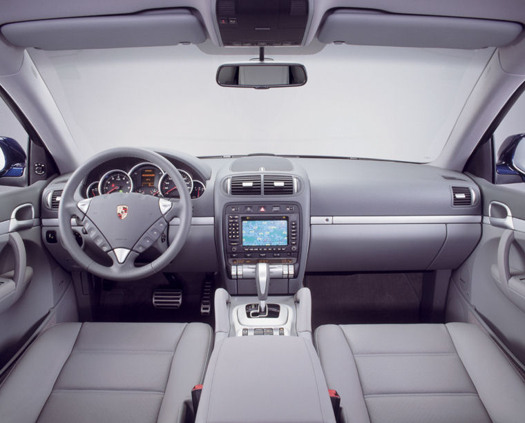 2008 Porsche Cayenne V6 Cockpit Picture