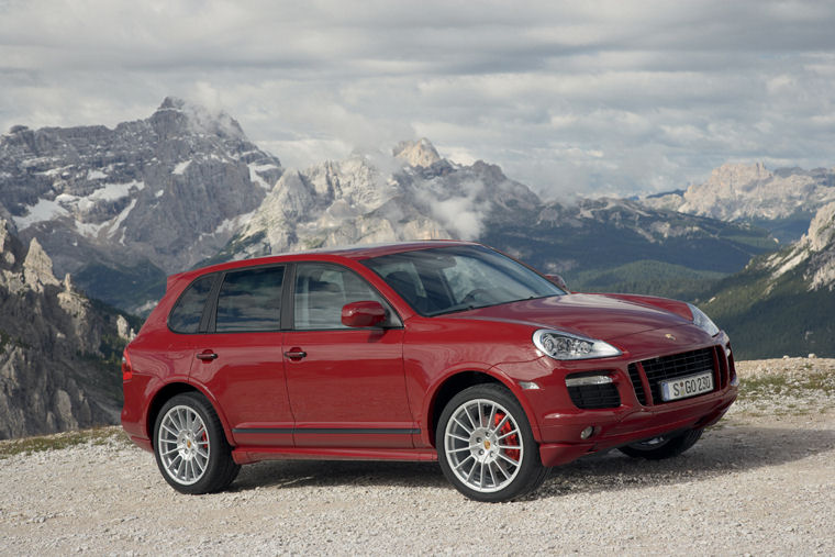 2009 Porsche Cayenne GTS Picture