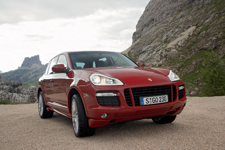 2009 Porsche Cayenne GTS Picture