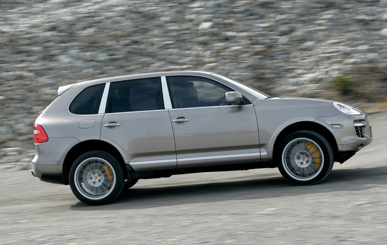 2009 Porsche Cayenne Turbo S Picture