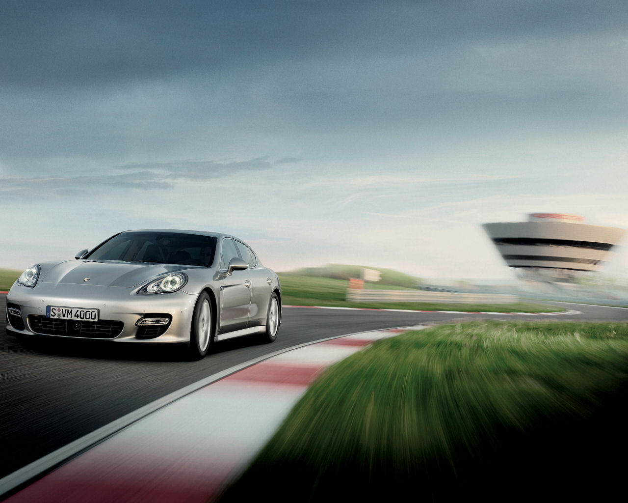 Porsche Panamera Desktop Wallpaper