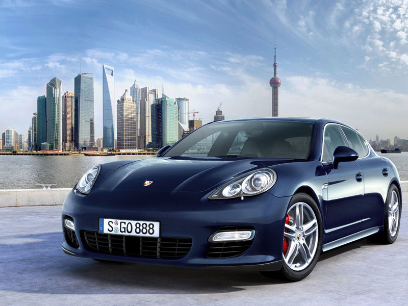 Porsche Panamera Desktop Wallpaper