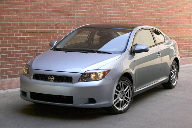 2005 Toyota scion mpg