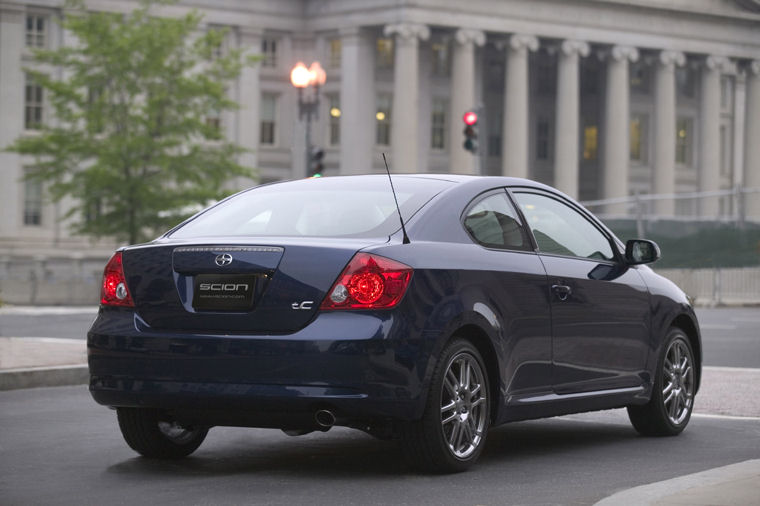 2005 Scion tC Picture