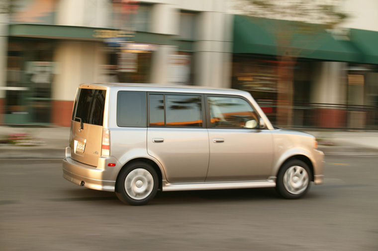 2005 Scion xB Picture