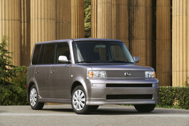 2005 Scion xB Picture