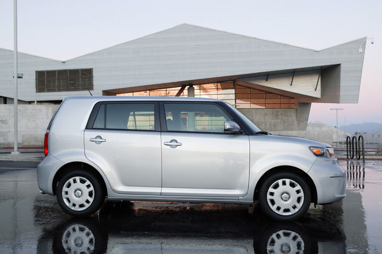 2009 Scion xB Picture