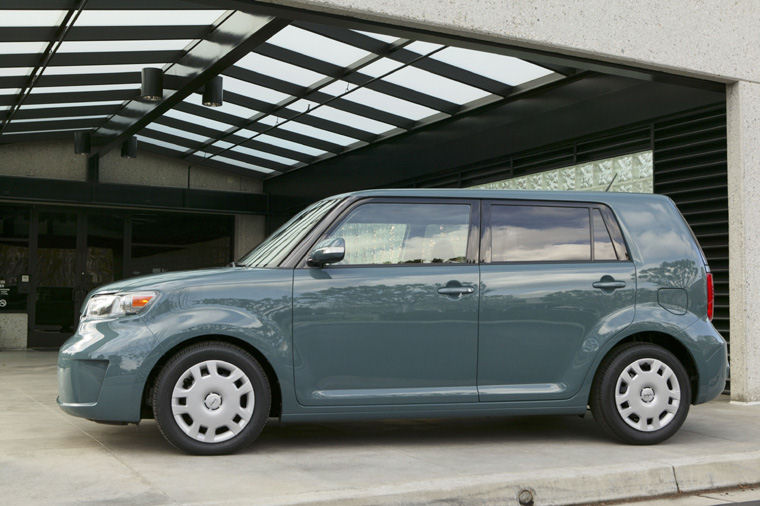 2010 Scion xB Picture