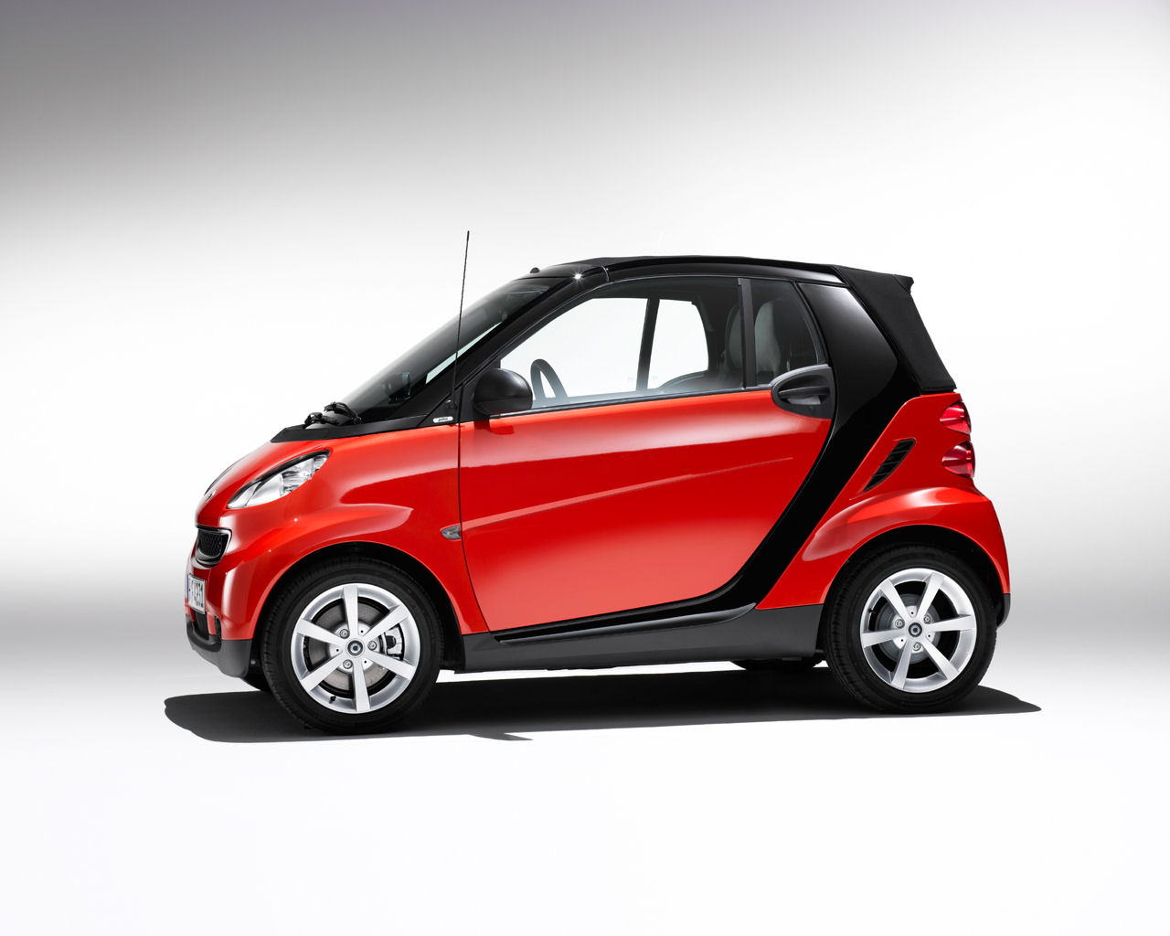 Smart Fortwo Desktop Wallpaper