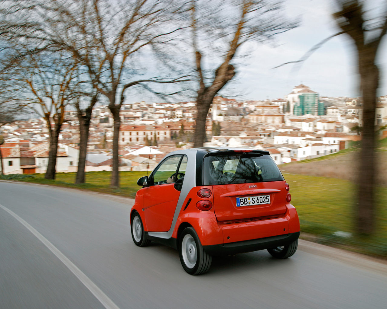 Smart Fortwo Desktop Wallpaper