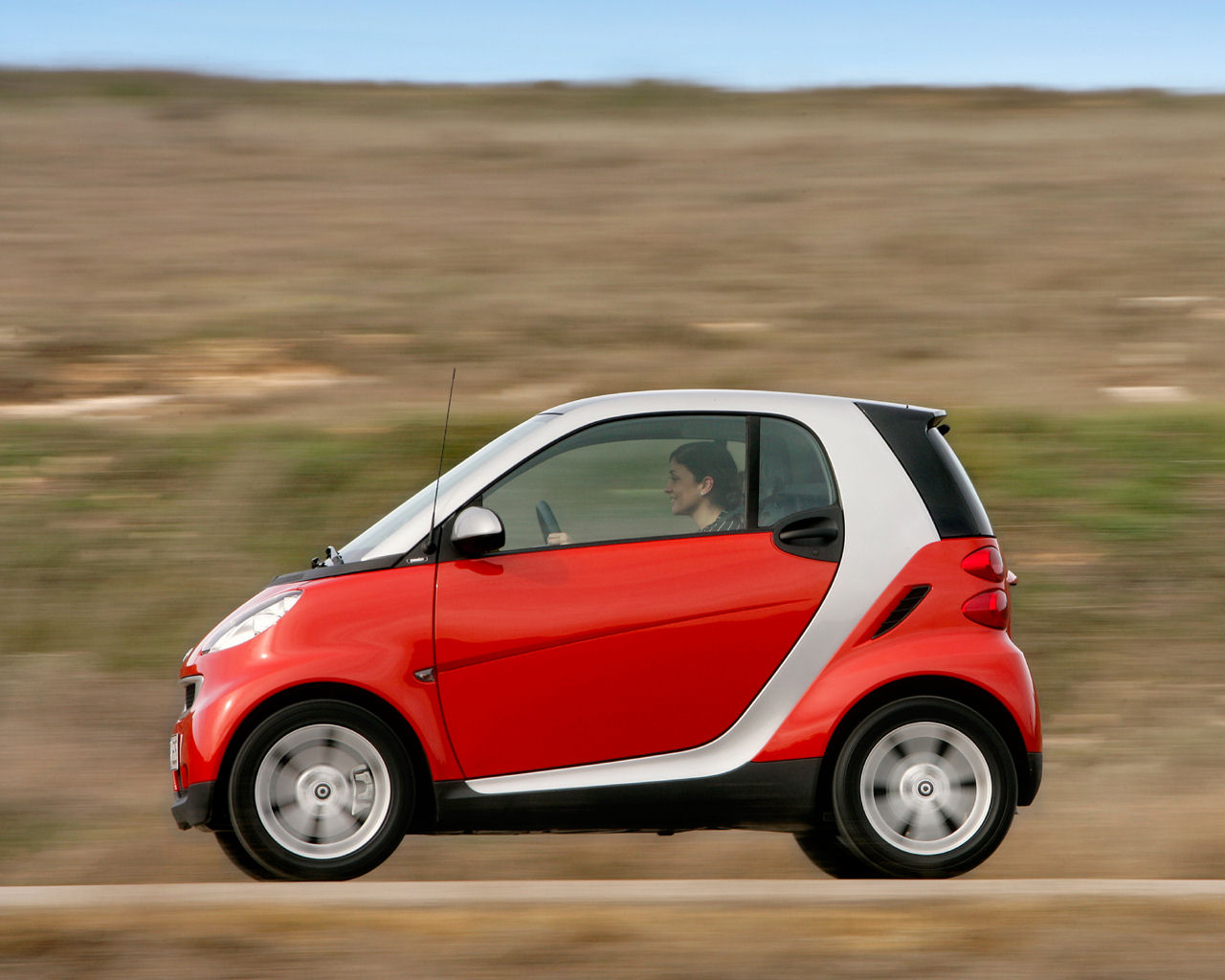 Smart Fortwo Desktop Wallpaper