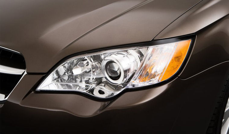 2009 Subaru Legacy 3.0 R Limited Headlight Picture