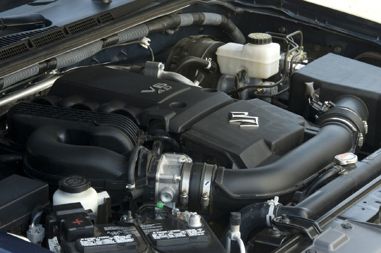 2009 Suzuki Equator 4.0l V6 Engine Picture