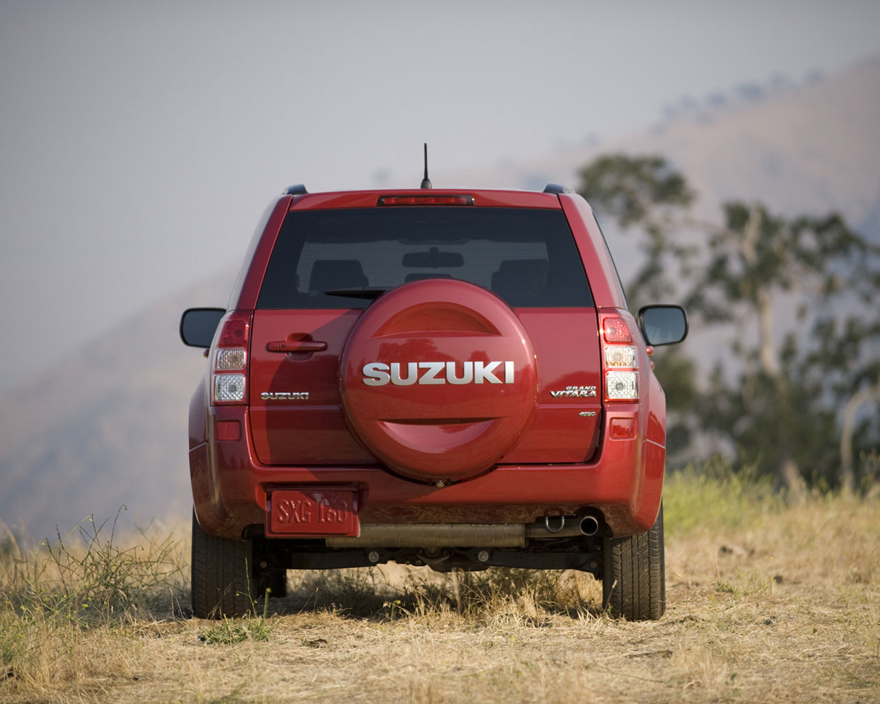 Suzuki Grand Vitara Desktop Wallpaper