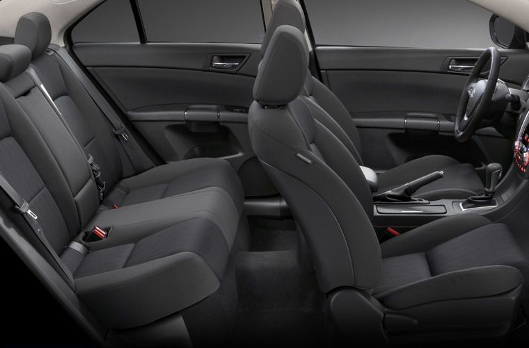 2010 Suzuki Kizashi Interior Picture