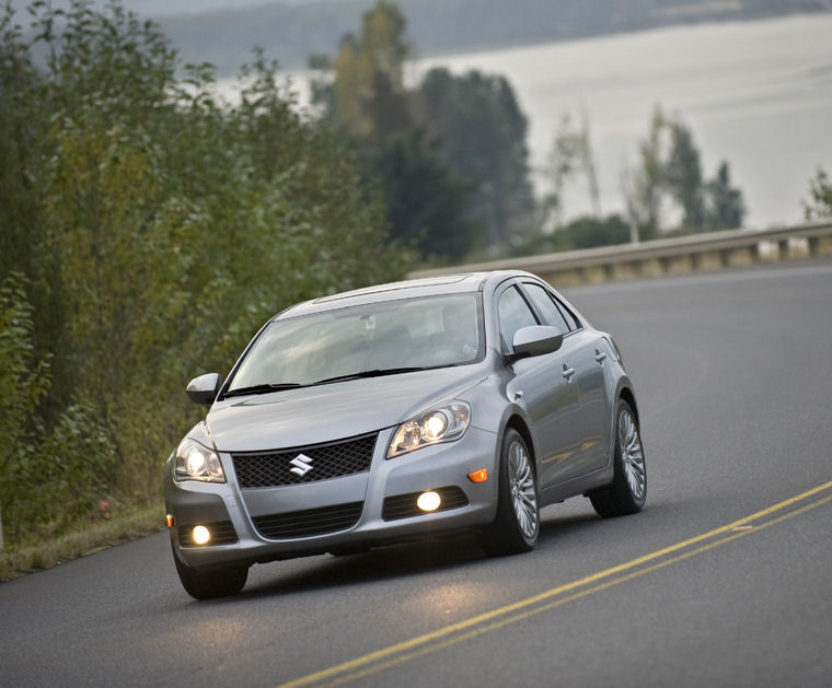 2010 Suzuki Kizashi Picture