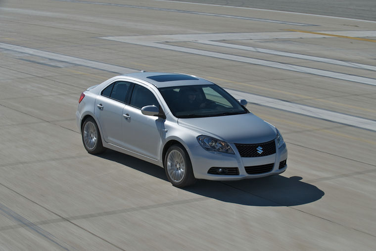 2010 Suzuki Kizashi Picture