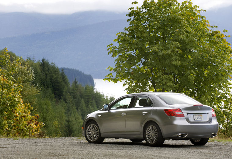 2011 Suzuki Kizashi Picture