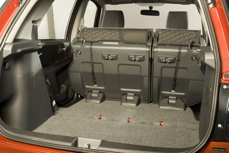 2009 Suzuki Crossover Hatchback Trunk Picture