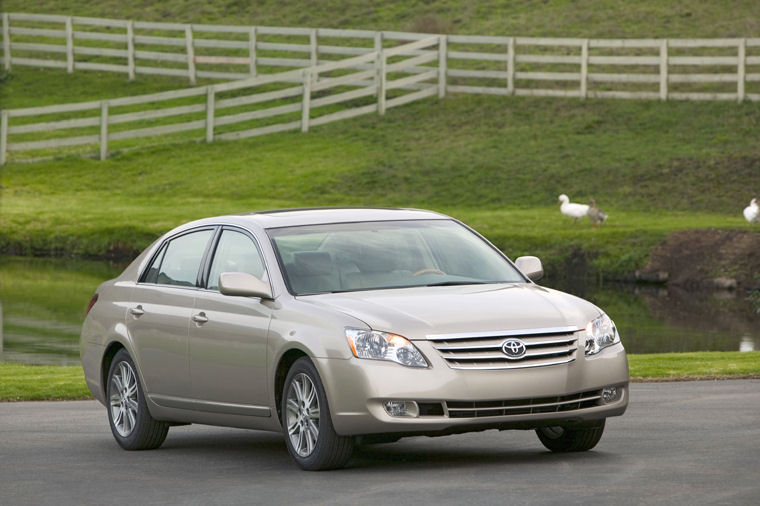 2008 Toyota Avalon Limited Picture