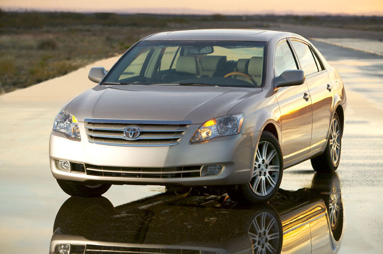 2009 Toyota Avalon Limited Picture