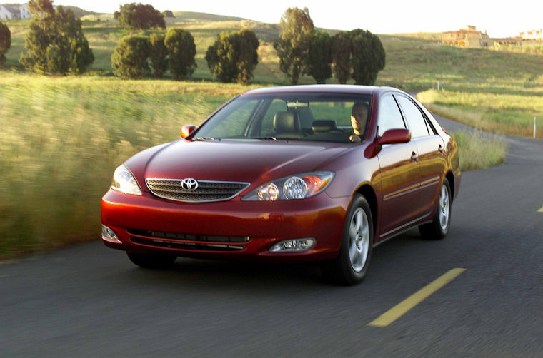 2004 Toyota Camry SE Picture