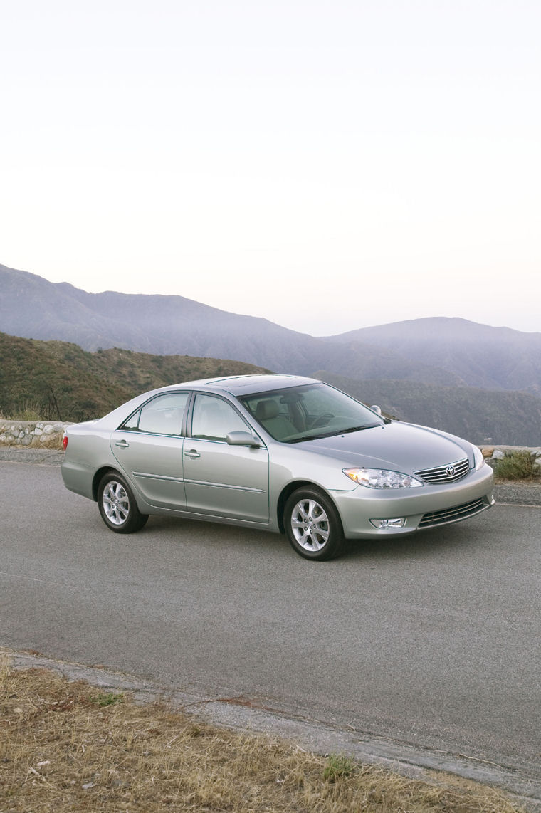 2005 Toyota Camry XLE Picture