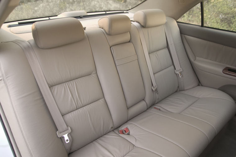 2005 Toyota Camry XLE Rear Seats Picture