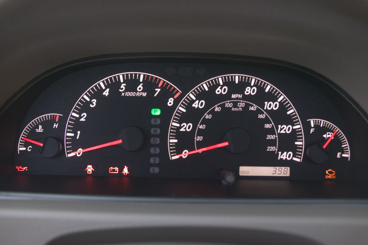 2005 Toyota Camry XLE Gauges Picture