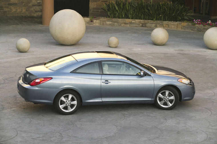 2005 Toyota Camry Solara SLE Picture