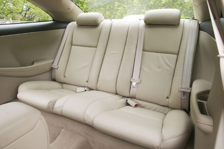 2005 Toyota Camry Solara SLE Rear Seats Picture