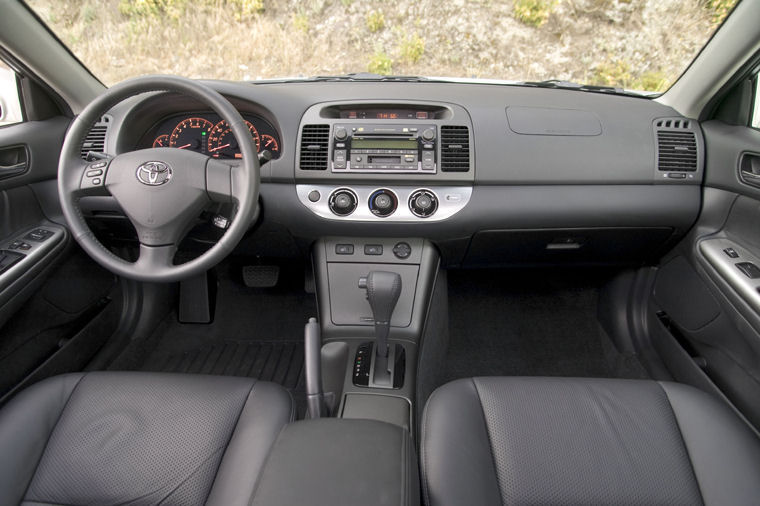 2005 Toyota Camry Se Cockpit Picture Pic Image
