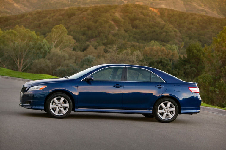 2008 Toyota Camry SE Picture