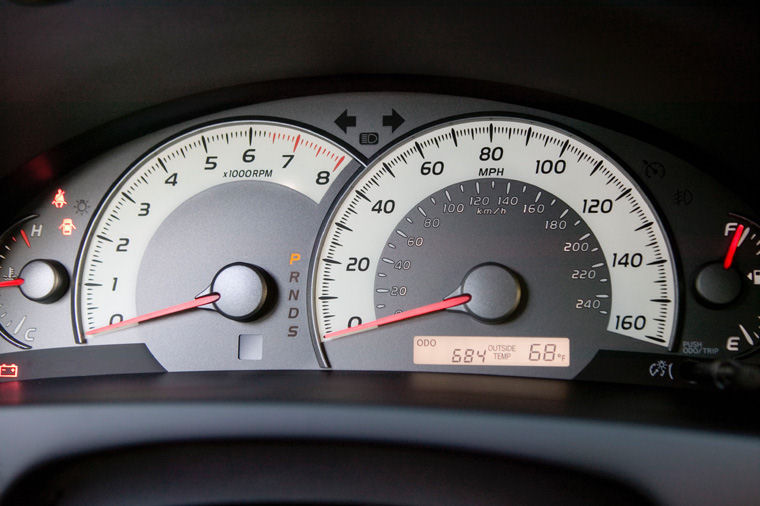 2008 Toyota Camry SE Gauges Picture