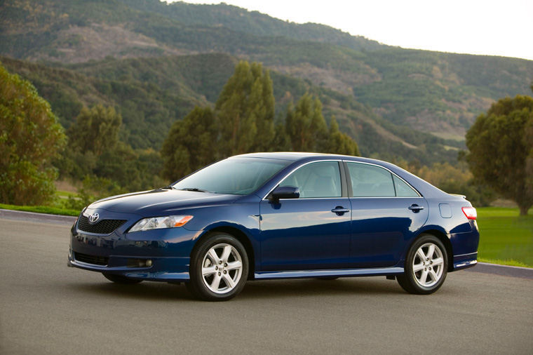 2009 Toyota Camry SE Picture