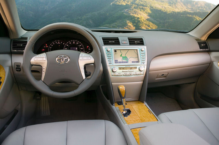 2009 Toyota Camry XLE Cockpit Picture