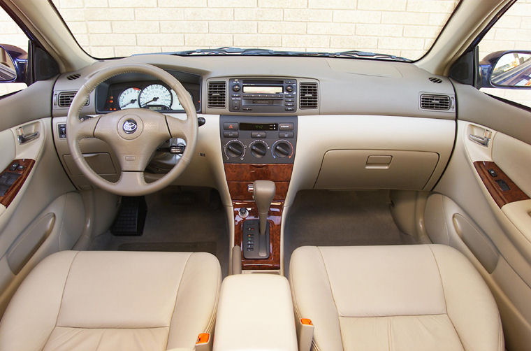 2004 Toyota Corolla LE Cockpit Picture